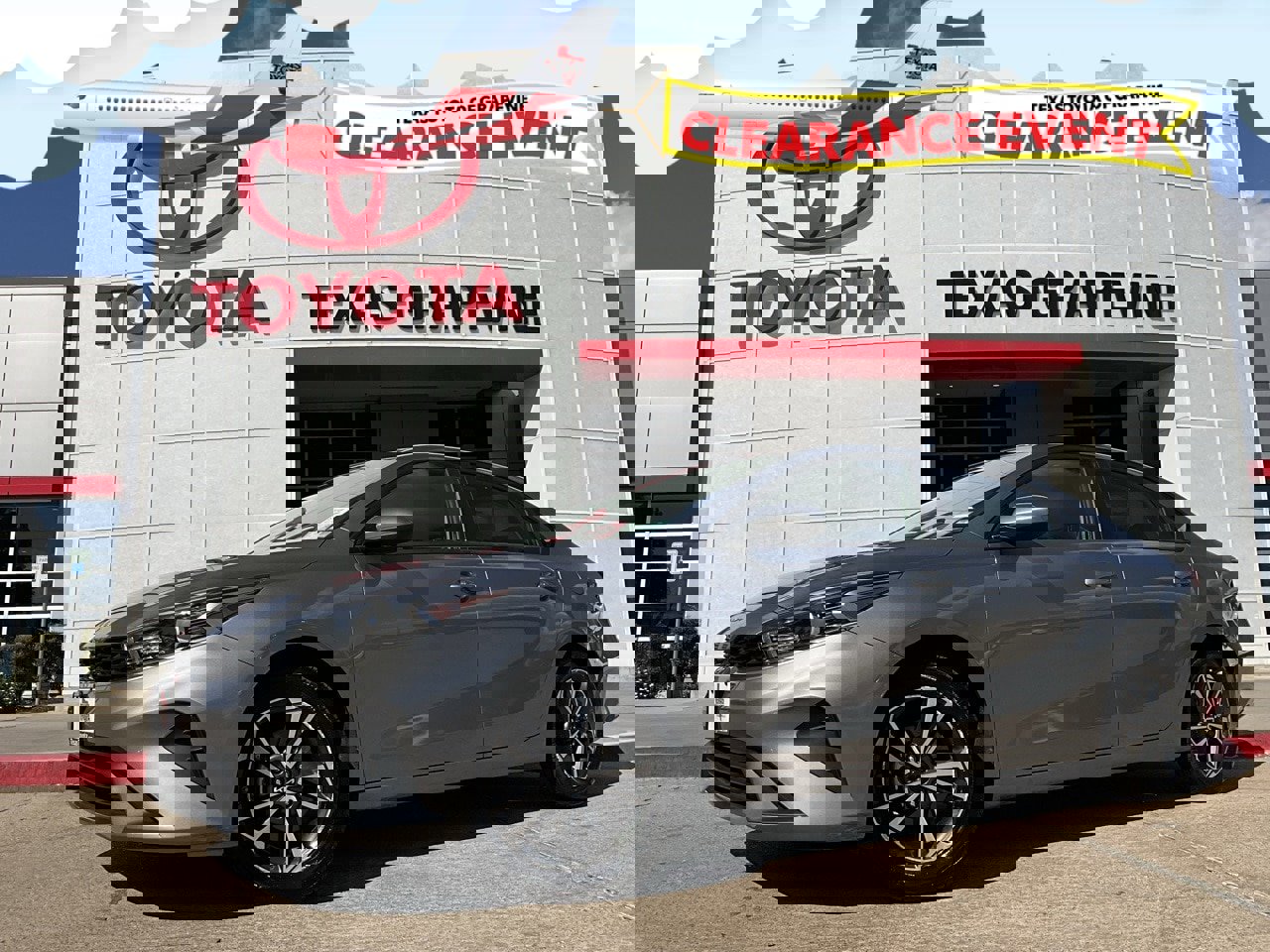 Used 2024 Kia Forte LXS