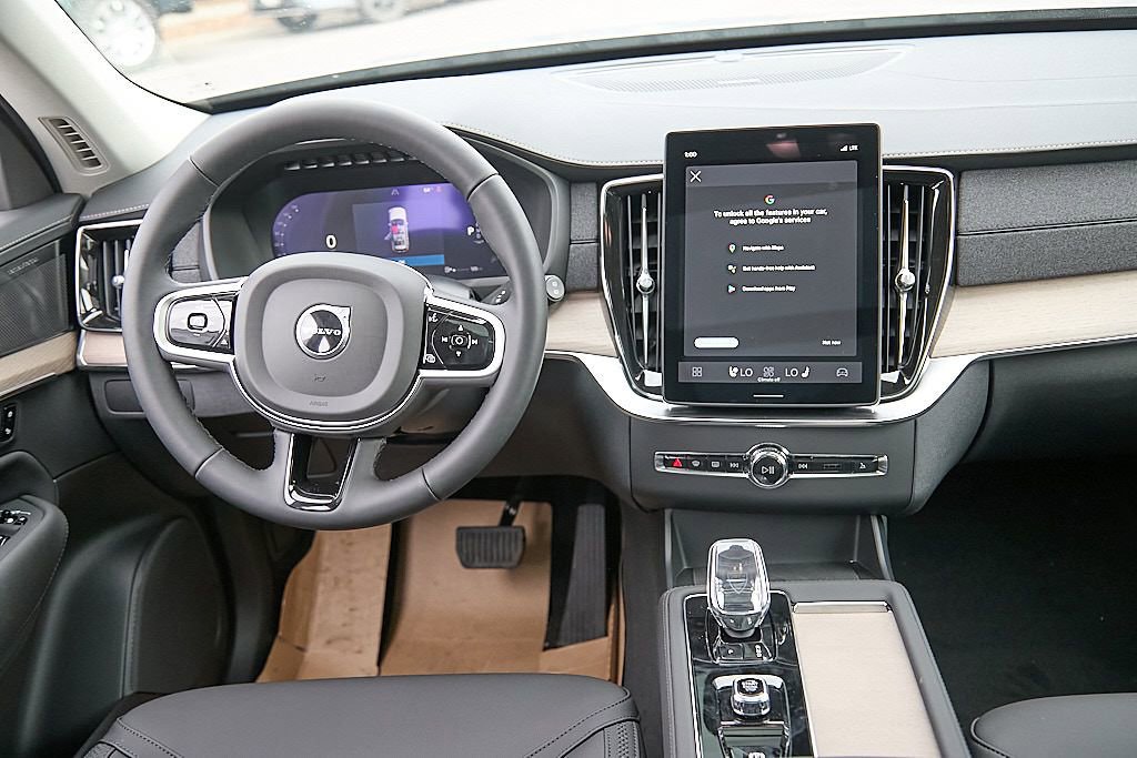 New 2026 Volvo XC90 B6 Plus w/ Protection Package image 26