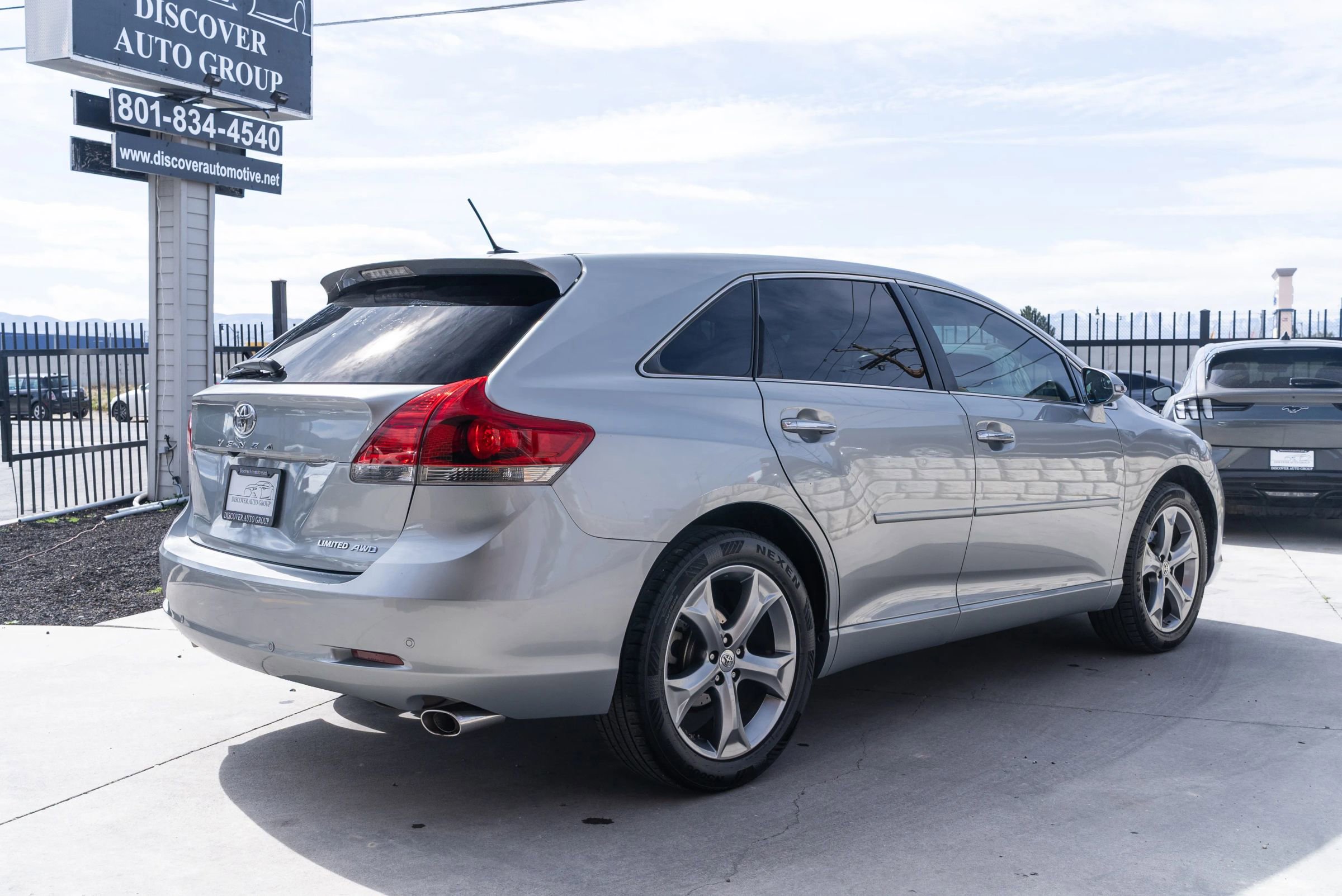 Used 2015 Toyota Venza Limited image 10