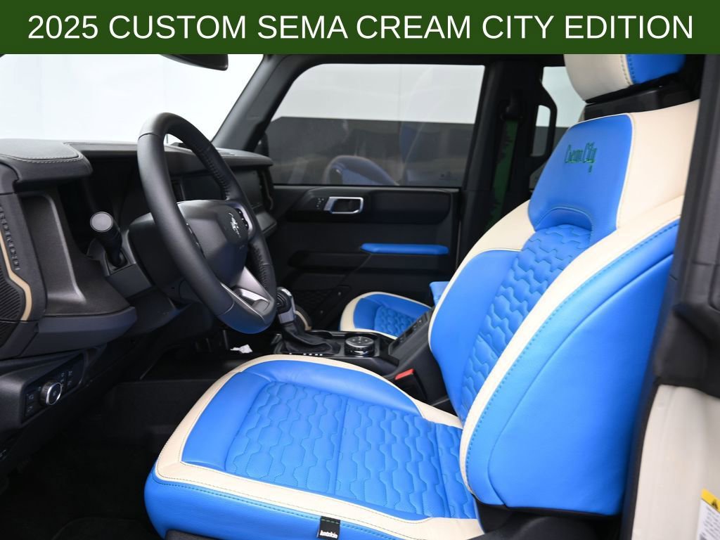 New 2025 Ford Bronco Badlands image 24