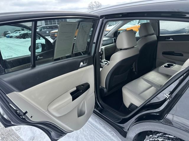 Used 2020 Kia Sportage EX image 26