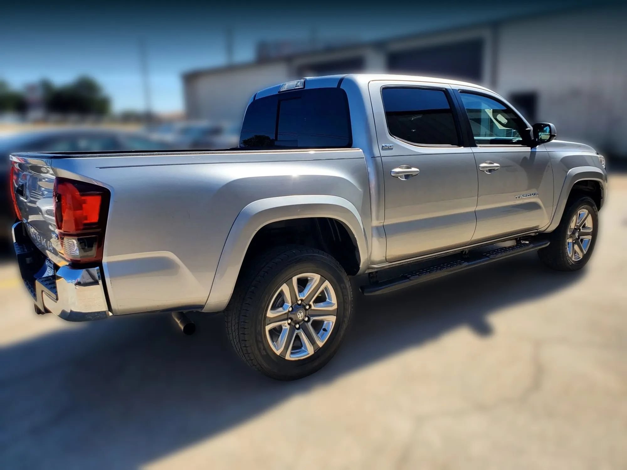 Used 2019 Toyota Tacoma SR5 RWD image 16