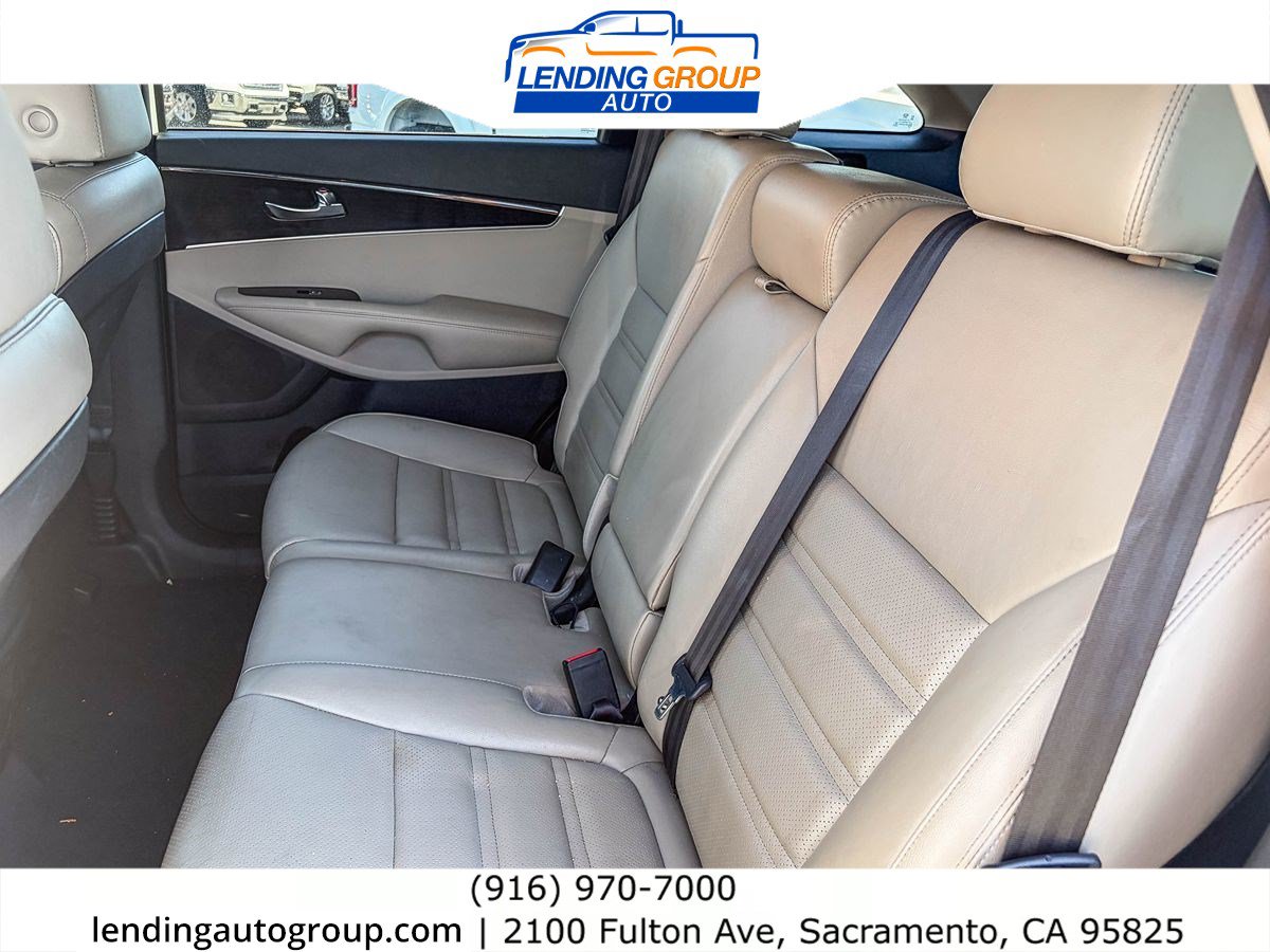 Used 2019 Kia Sorento EX AWD/4WD image 17