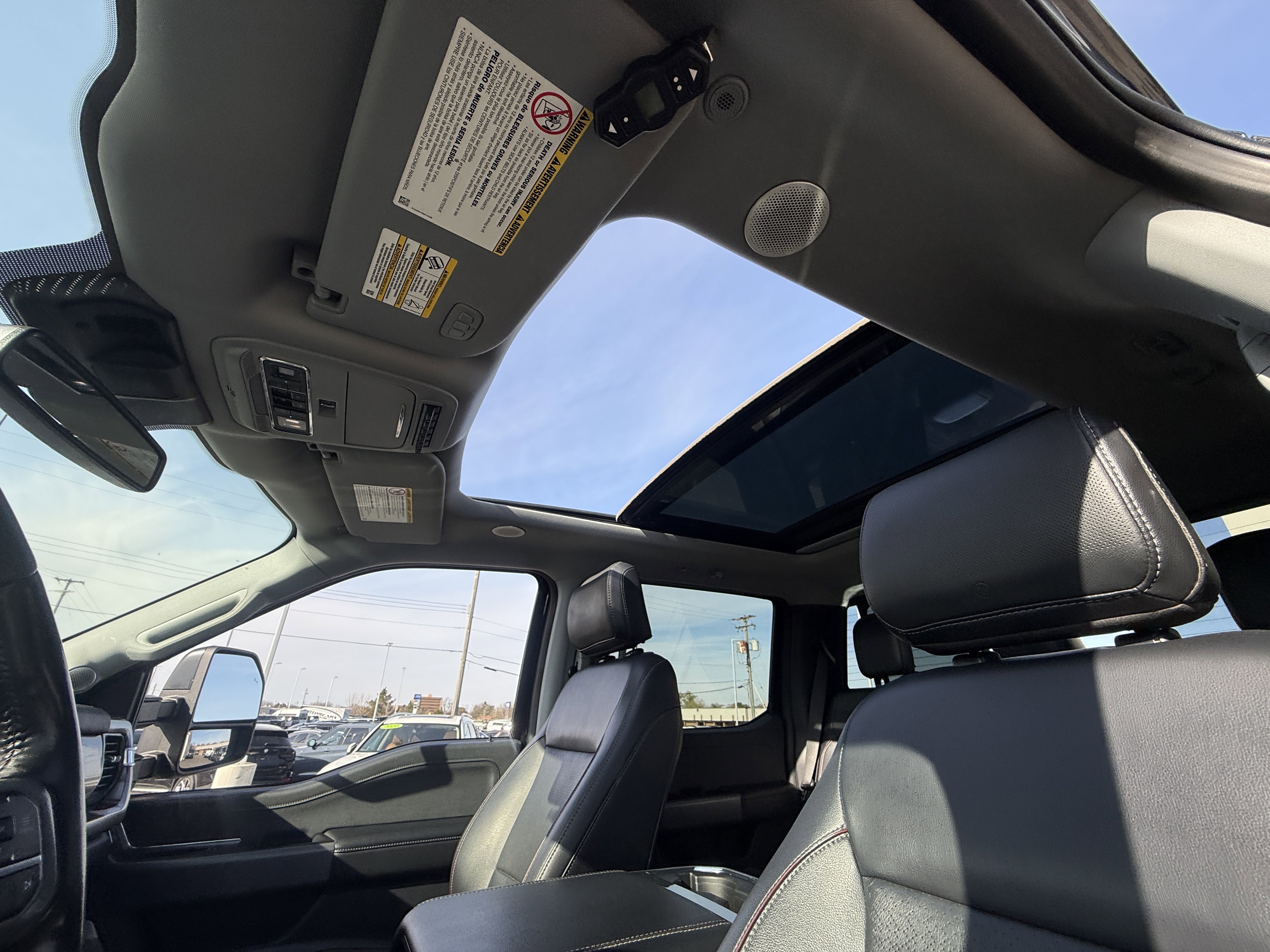 Used 2023 Ford F250 Lariat w/ Lariat Ultimate Package image 15