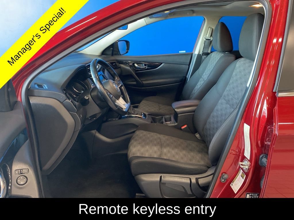 Used 2022 Nissan Rogue Sport SV AWD/4WD image 12