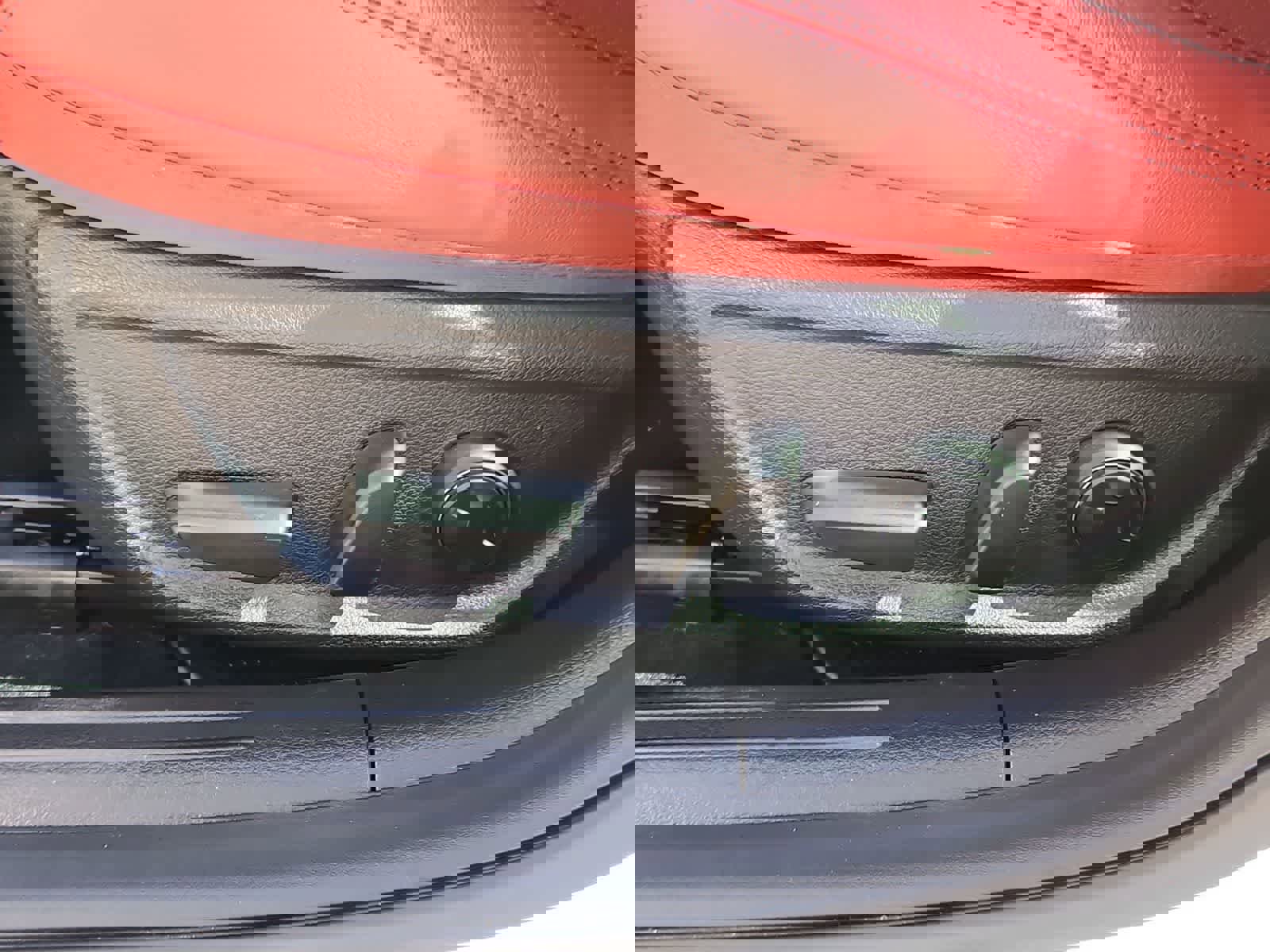 Used 2023 Genesis G70 2.0T w/ Sport Prestige Package image 17