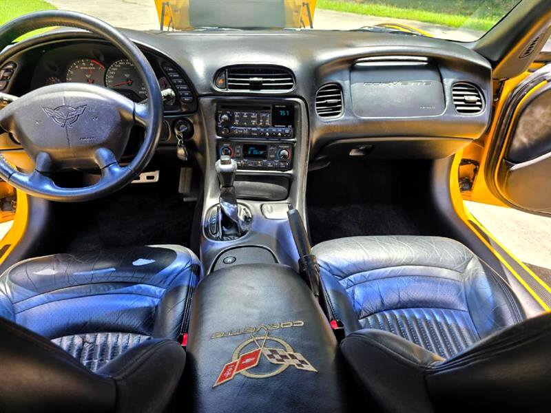 Used 2000 Chevrolet Corvette Coupe w/ Memory Pkg image 6