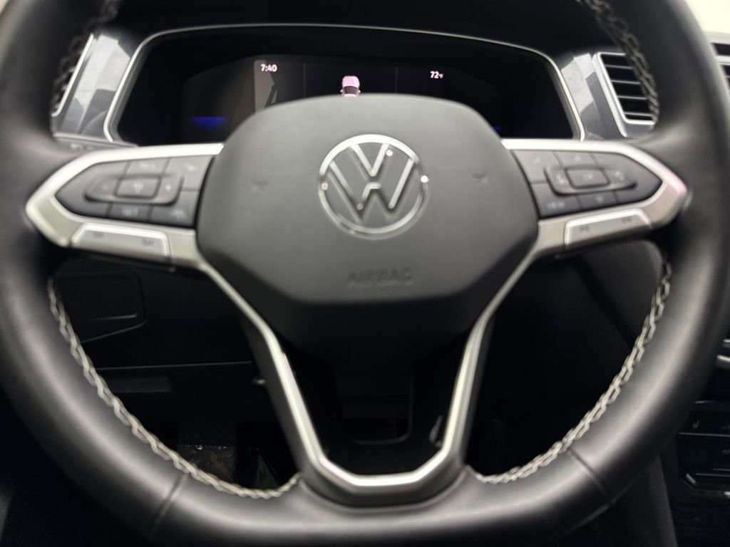 Used 2024 Volkswagen Tiguan SE FWD image 61