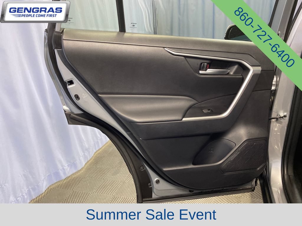Used 2025 Toyota RAV4 XLE AWD/4WD image 24