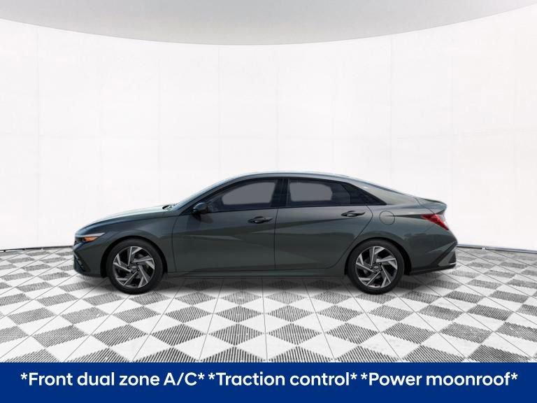 Used 2025 Hyundai Elantra SEL image 5