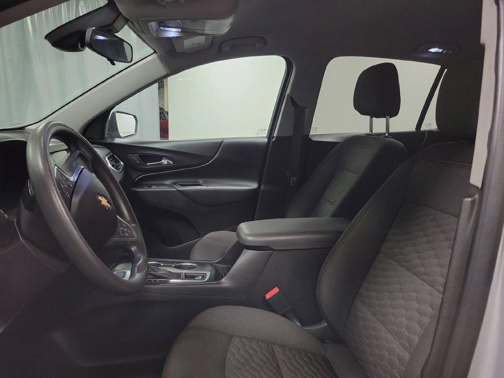 Used 2020 Chevrolet Equinox LT AWD/4WD image 16