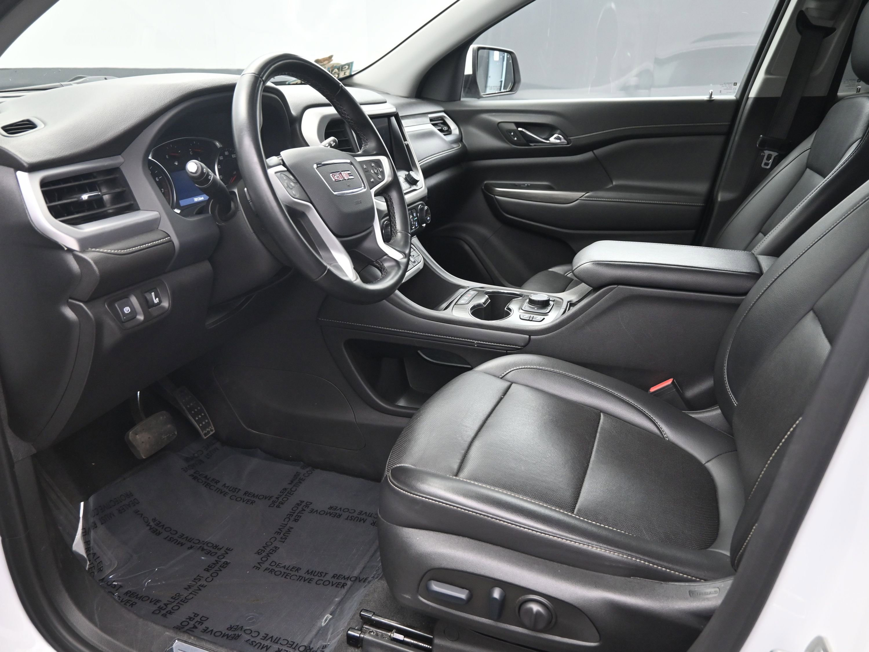 Used 2023 GMC Acadia SLT image 12