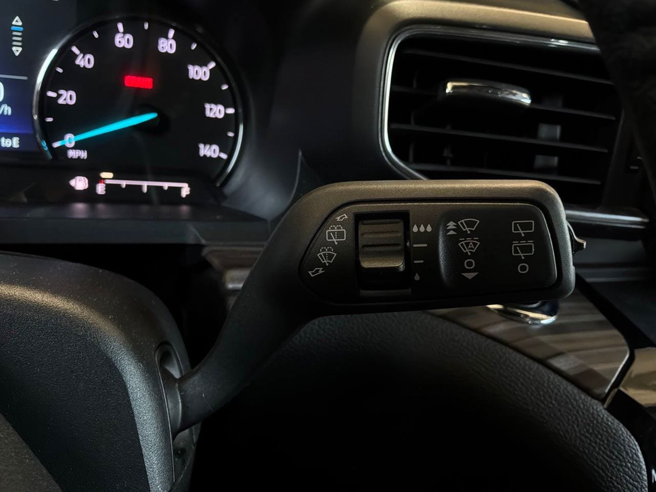 Used 2023 Ford Explorer Limited RWD image 44