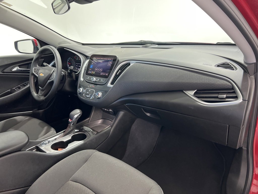 Used 2023 Chevrolet Malibu RS image 24