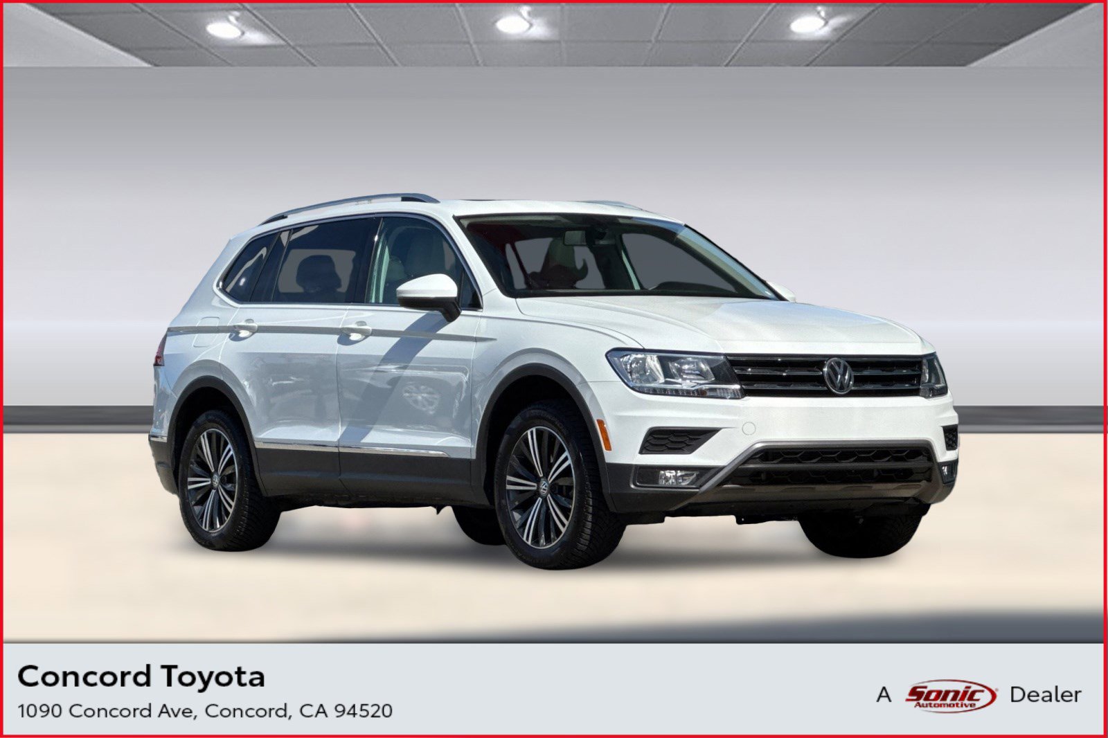 Used 2018 Volkswagen Tiguan SEL AWD/4WD image 1