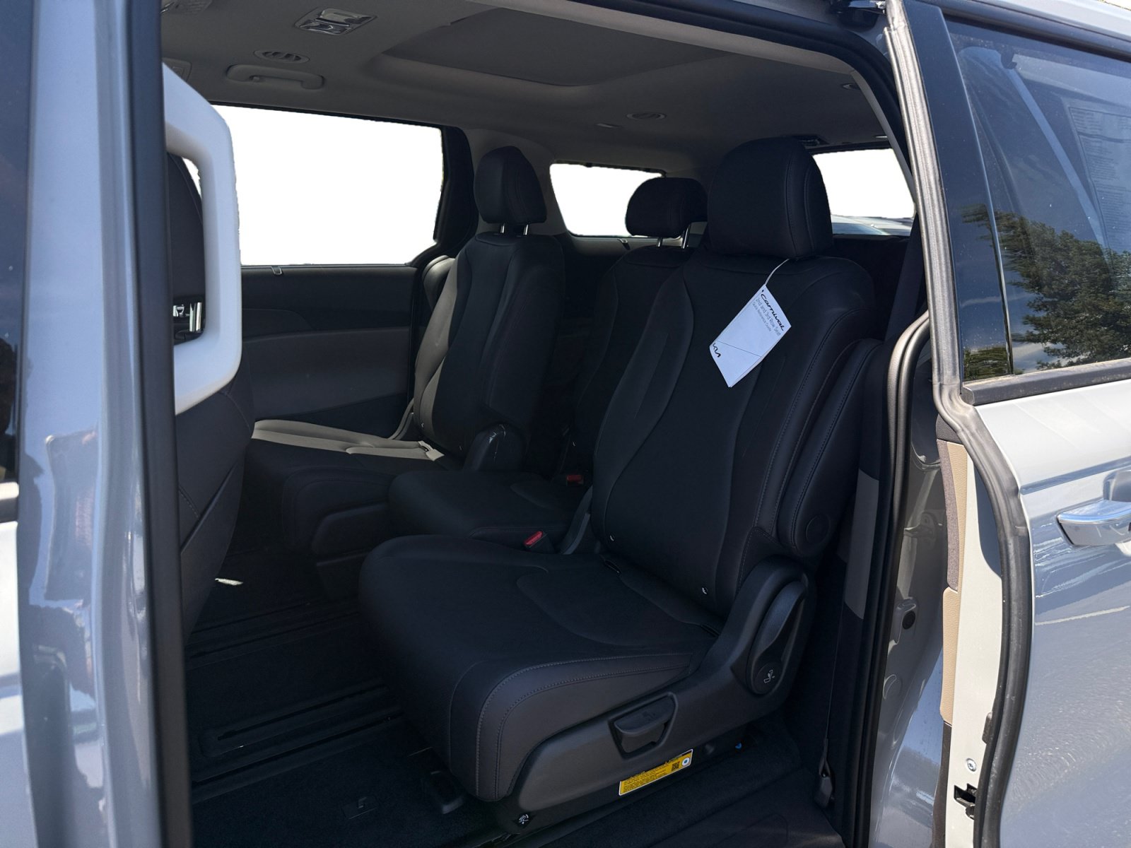 New 2027 Kia Carnival SX FWD image 16
