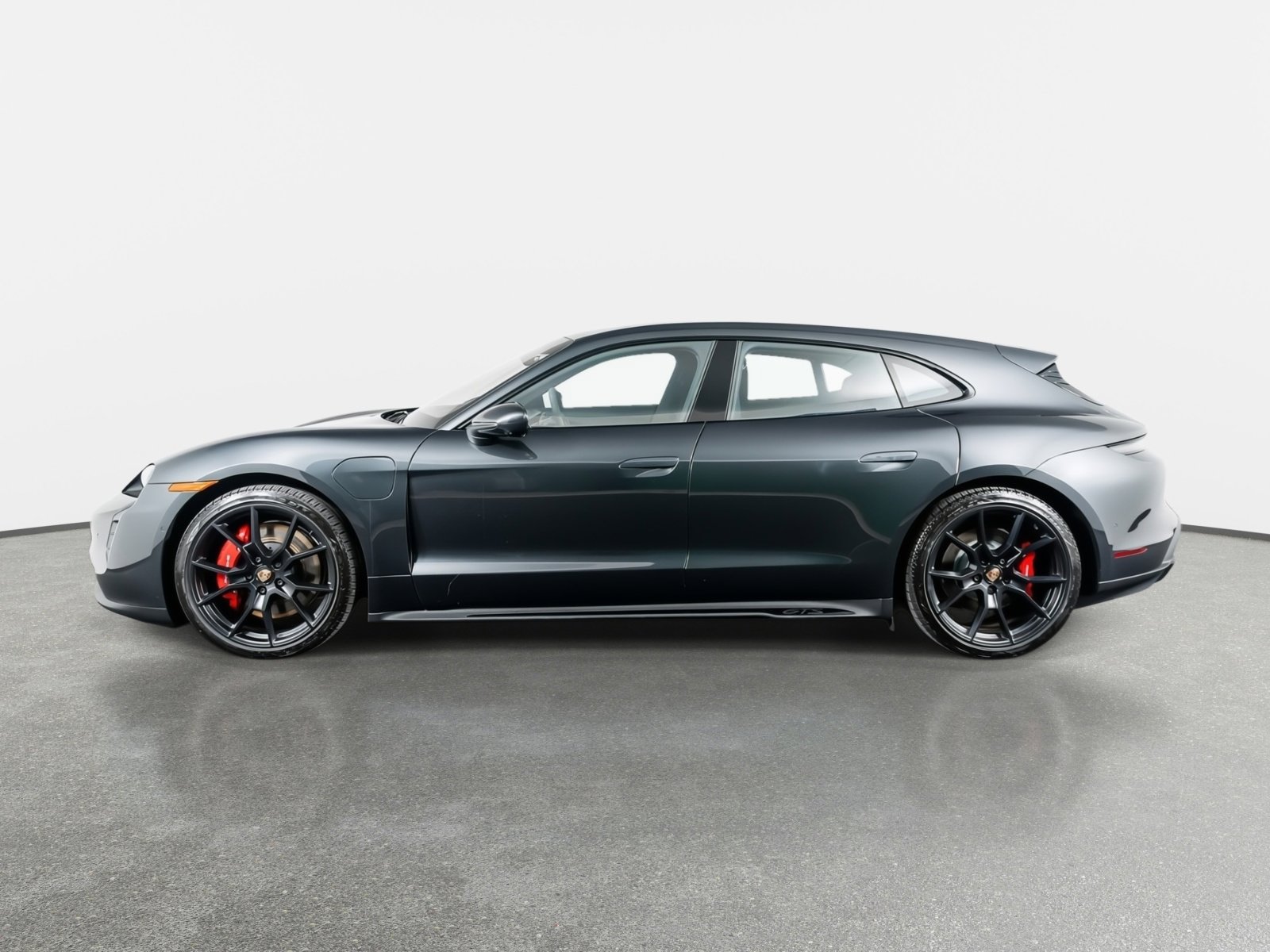 Used 2023 Porsche Taycan GTS w/ Technology Package image 16