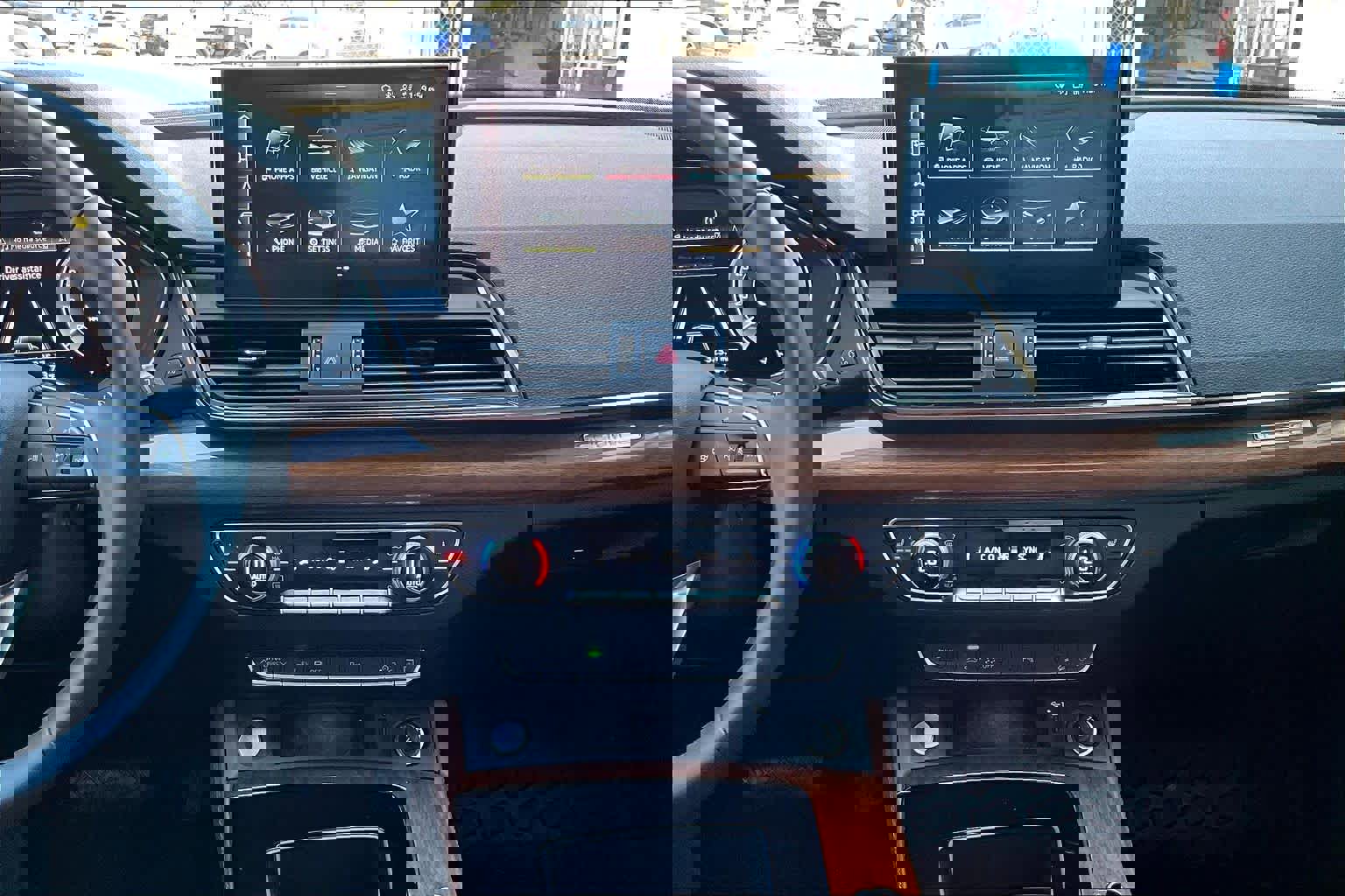 Used 2022 Audi Q5 e Premium Plus image 9