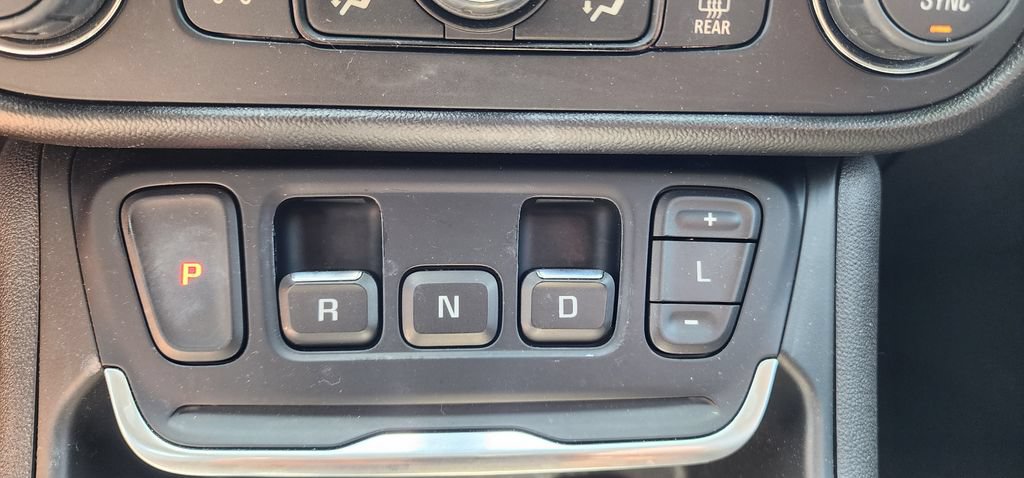 Used 2019 GMC Terrain Denali w/ Advanced Safety Package FWD image 35