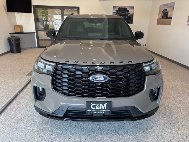 New 2026 Ford Explorer ST-Line w/ ST-Line Street Pack AWD/4WD image 2