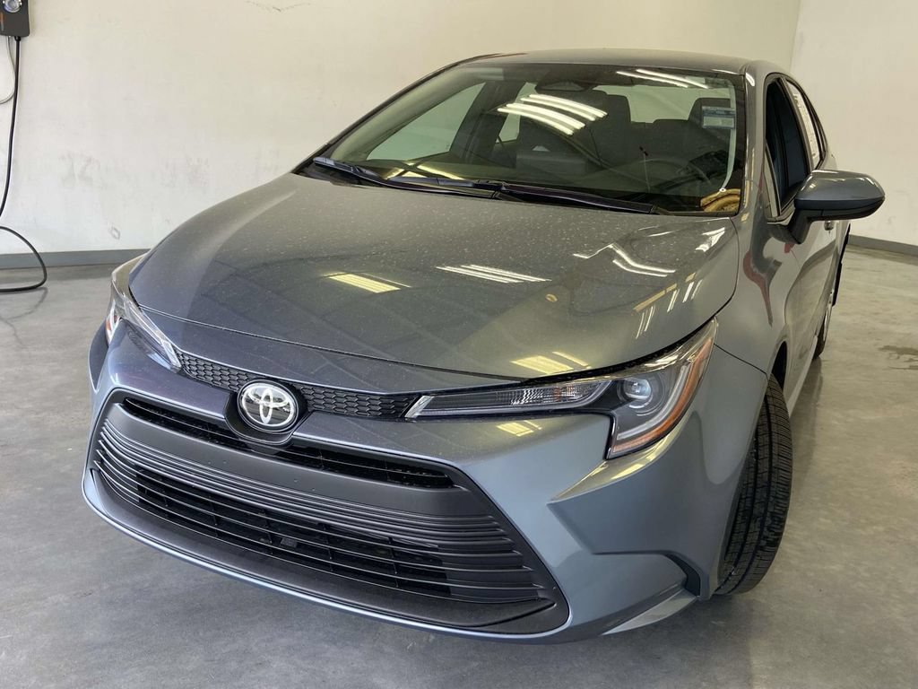 Used 2026 Toyota Corolla LE FWD image 7