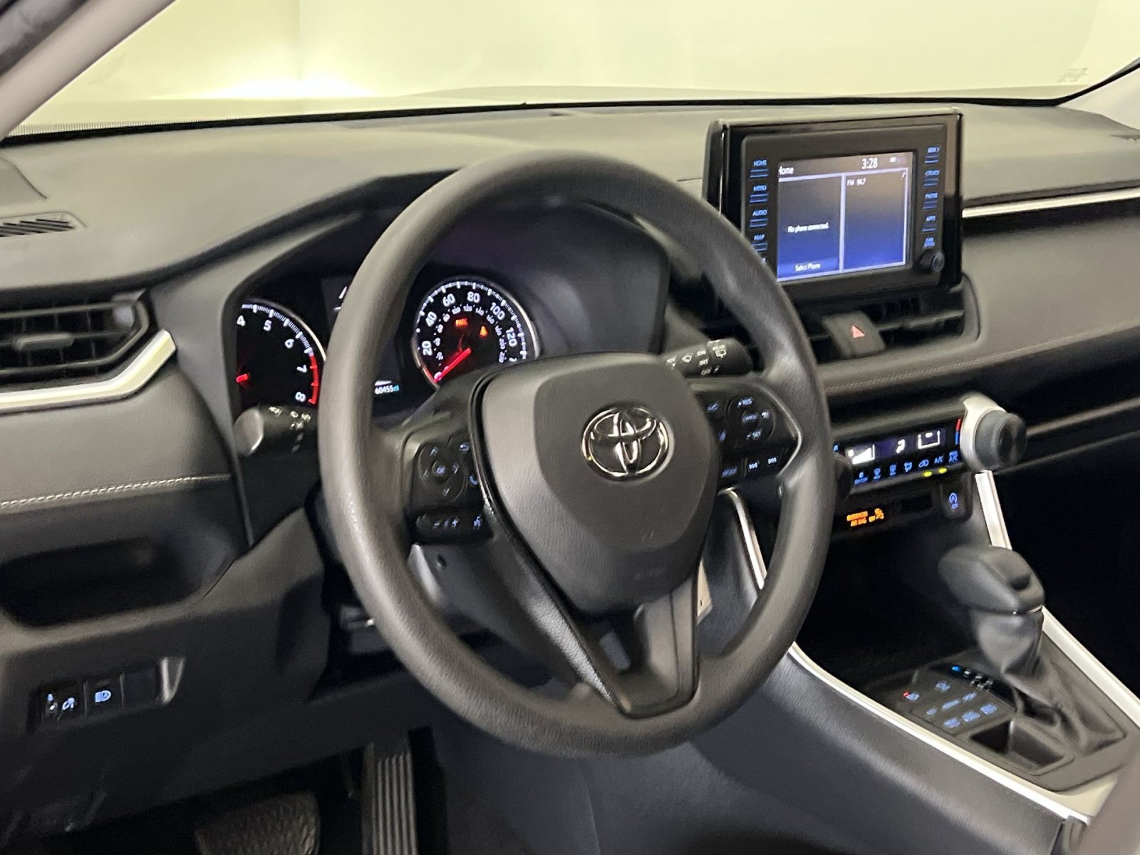 Used 2019 Toyota RAV4 LE w/ All Weather Liner Package AWD/4WD image 15