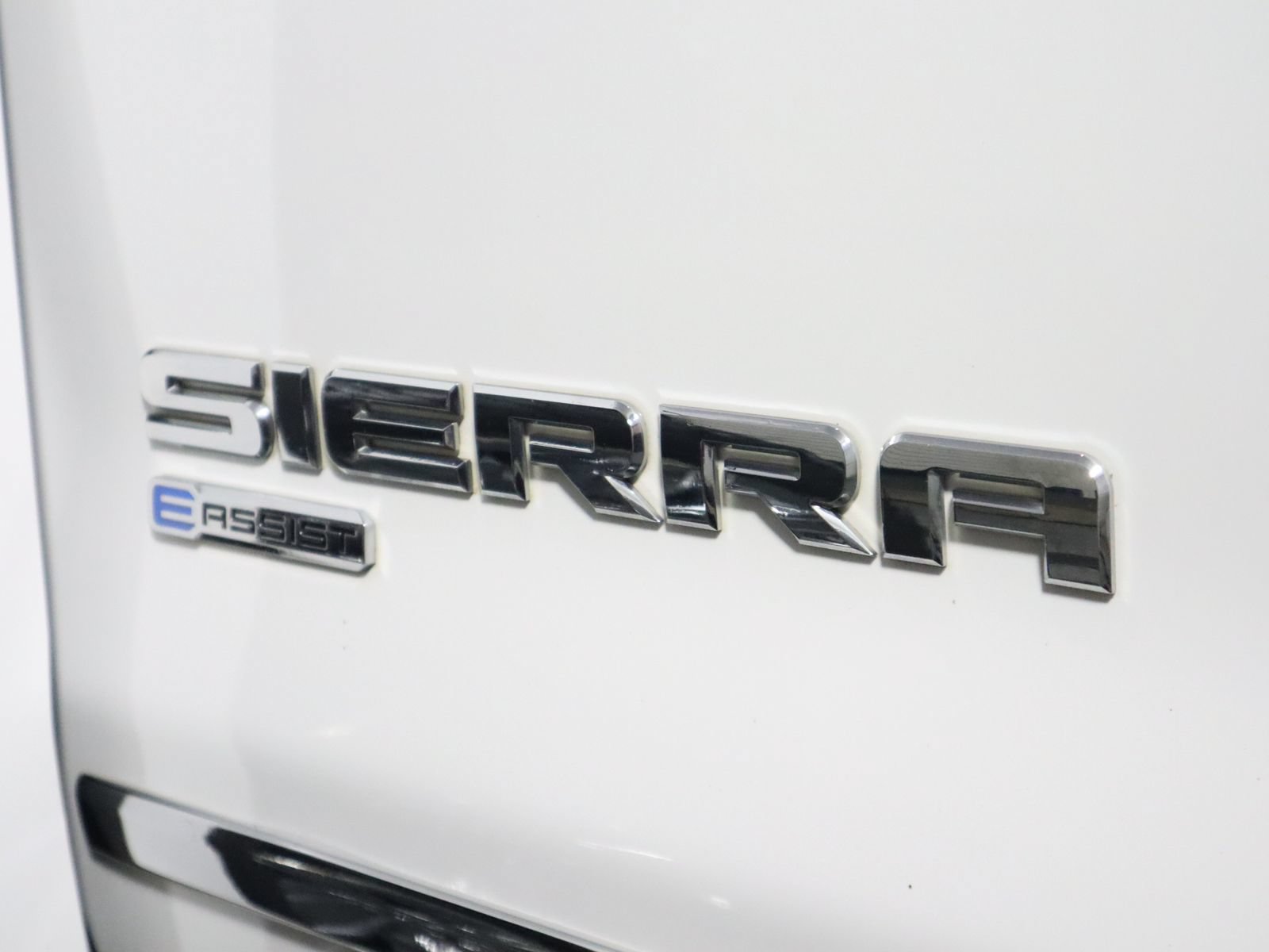 Used 2018 GMC Sierra 1500 SLT AWD/4WD image 25