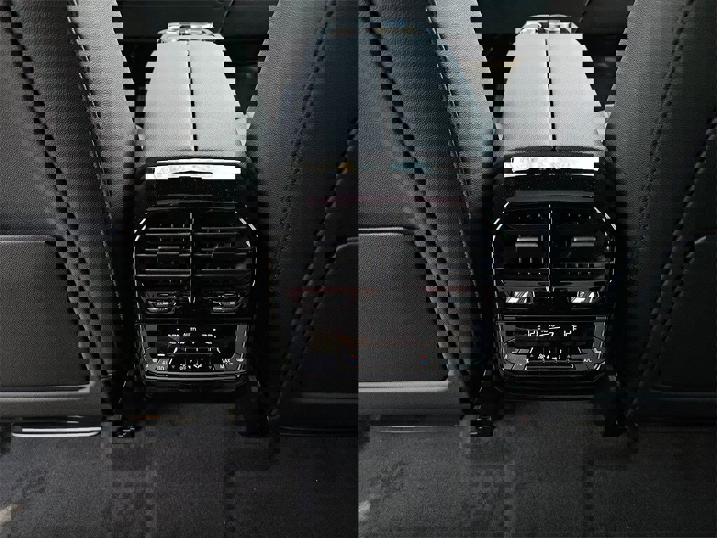 New 2026 BMW iX xDrive60 image 22