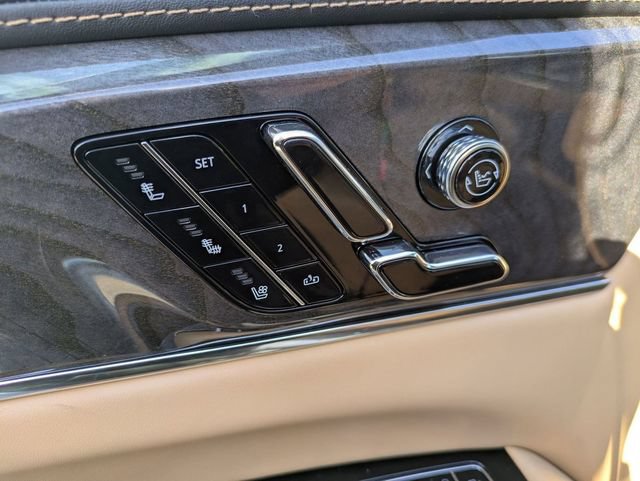 Used 2025 Cadillac Escalade IQ Sport 2 AWD/4WD image 19