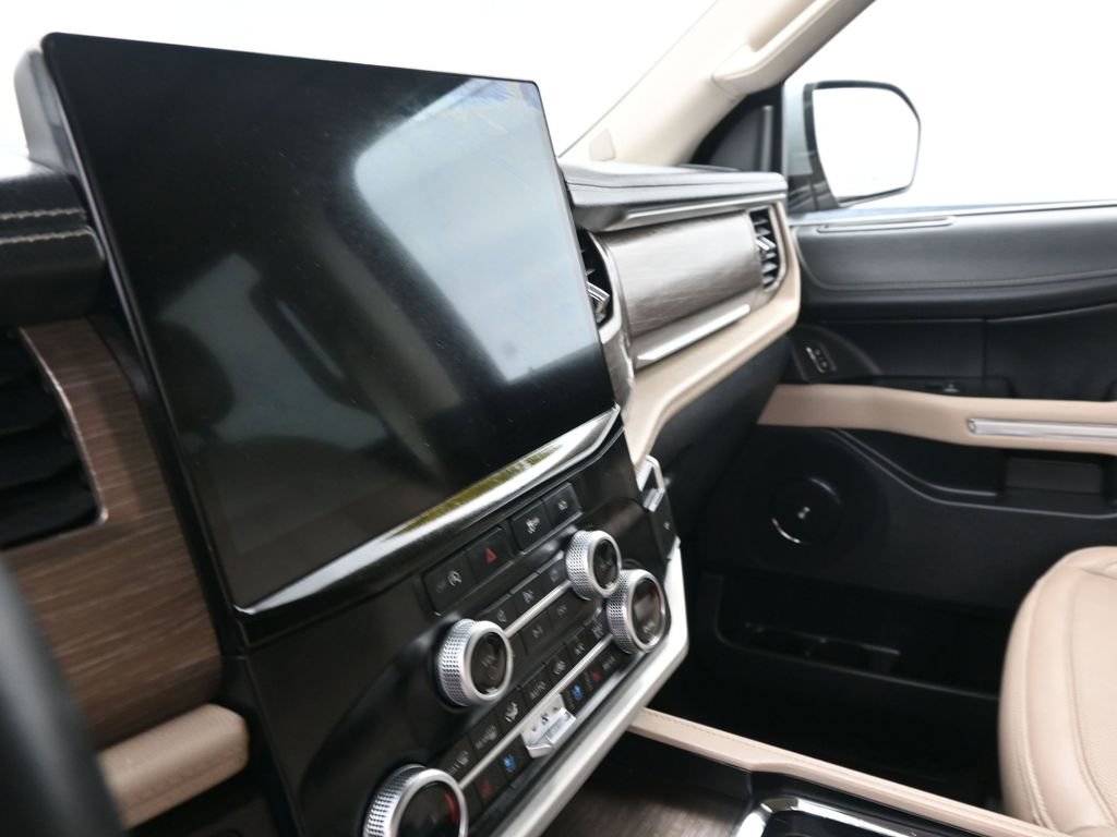 Used 2024 Ford Expedition Max Limited image 31