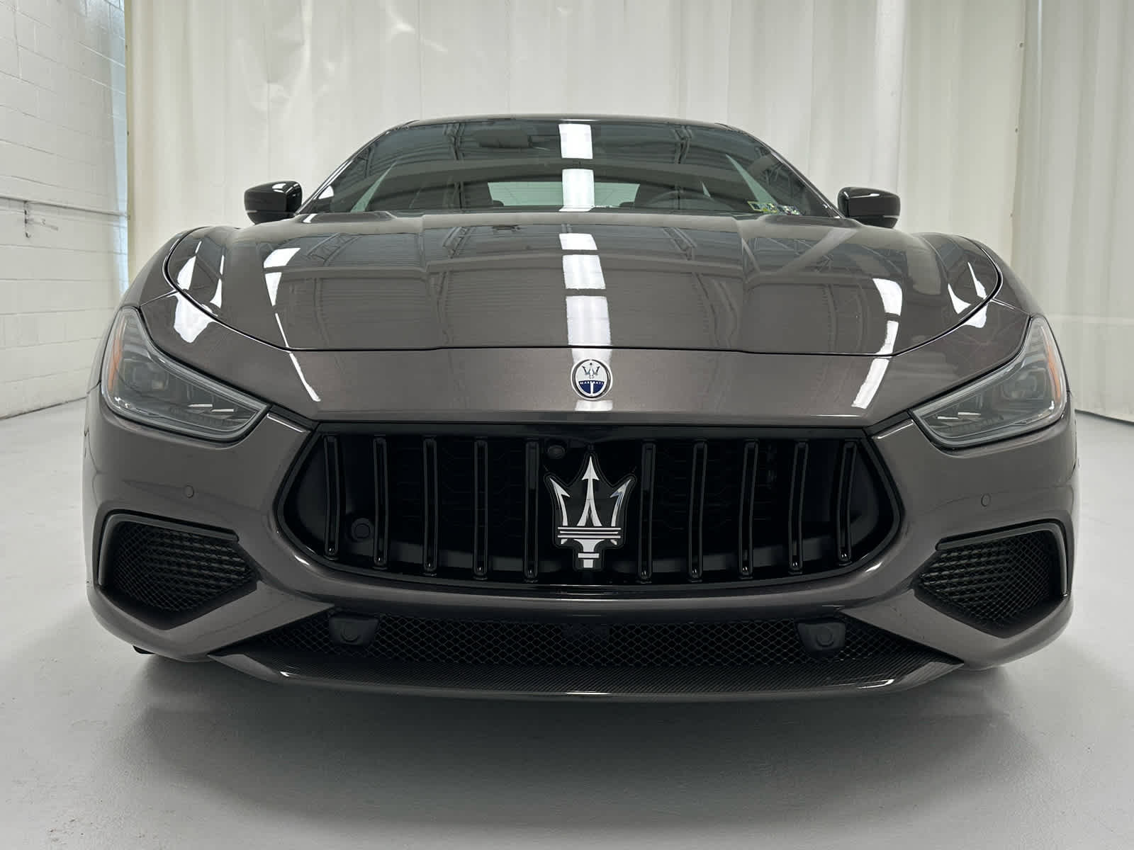 Used 2022 Maserati Ghibli Trofeo image 5
