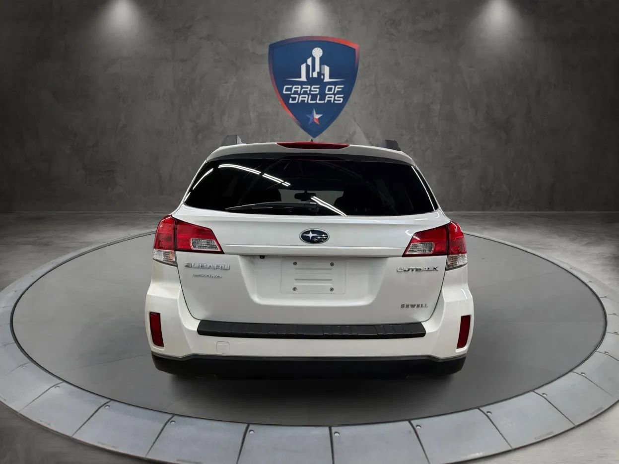 Used 2011 Subaru Outback 2.5i Limited AWD/4WD image 4