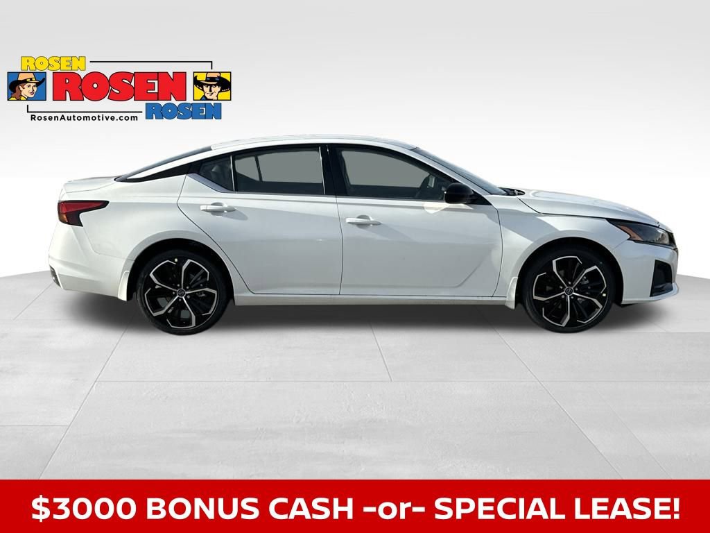 New 2025 Nissan Altima 2.5 SR image 6