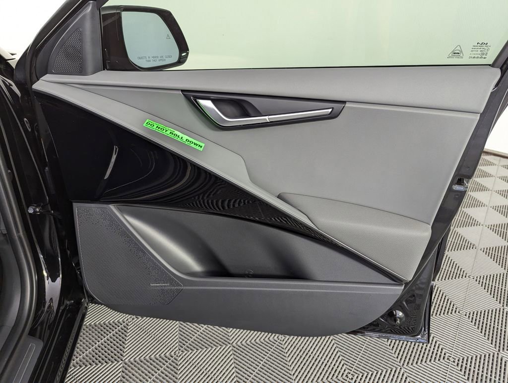 New 2025 Kia Niro SX image 36