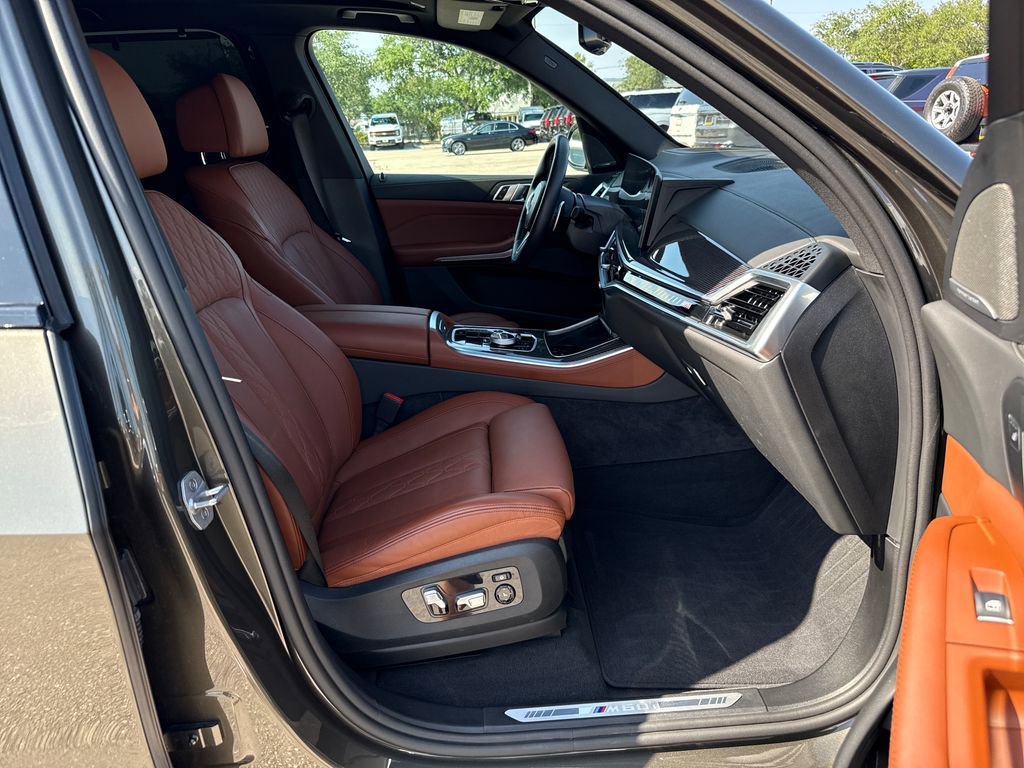 Used 2024 BMW X5 M60i AWD/4WD image 26