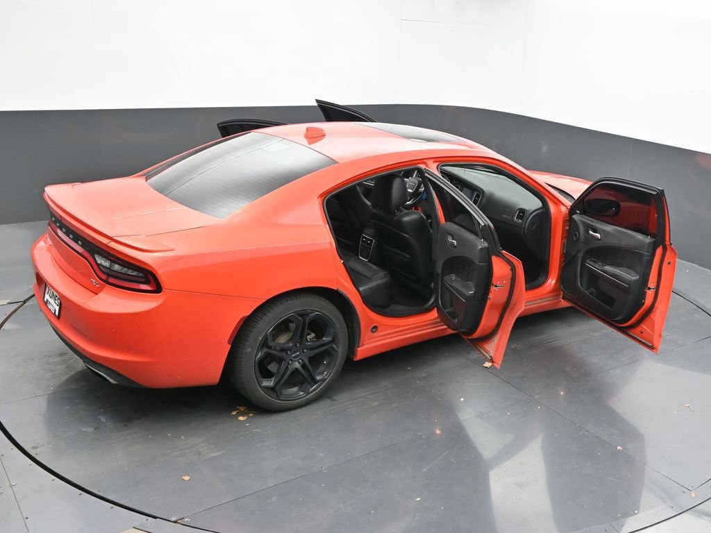 Used 2017 Dodge Charger R/T w/ Plus Group image 61