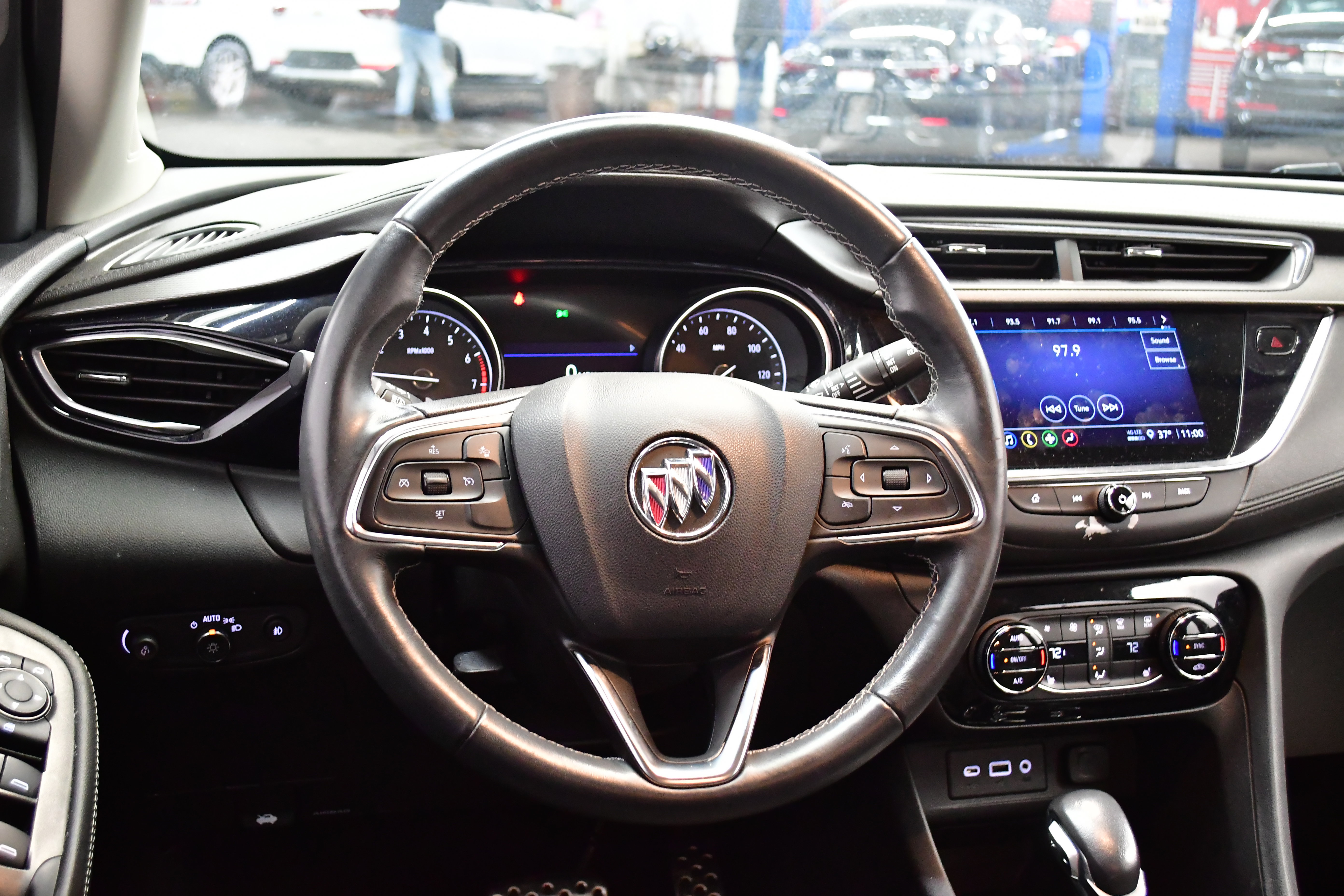 Used 2023 Buick Encore GX Select w/ Sport Touring Package image 9