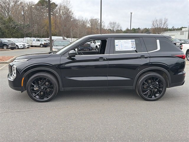 Used 2023 Mitsubishi Outlander SEL image 10