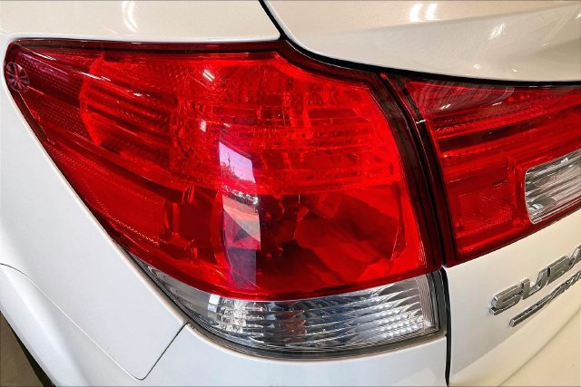 Used 2014 Subaru Outback 2.5i Limited w/ Moonroof Package AWD/4WD image 29