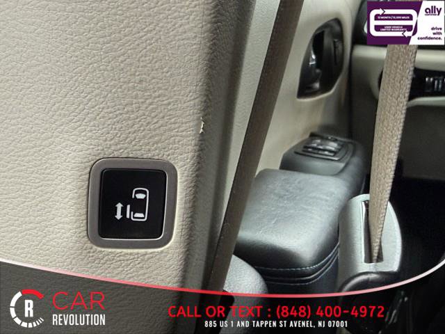 Used 2021 Chrysler Pacifica Touring-L image 60