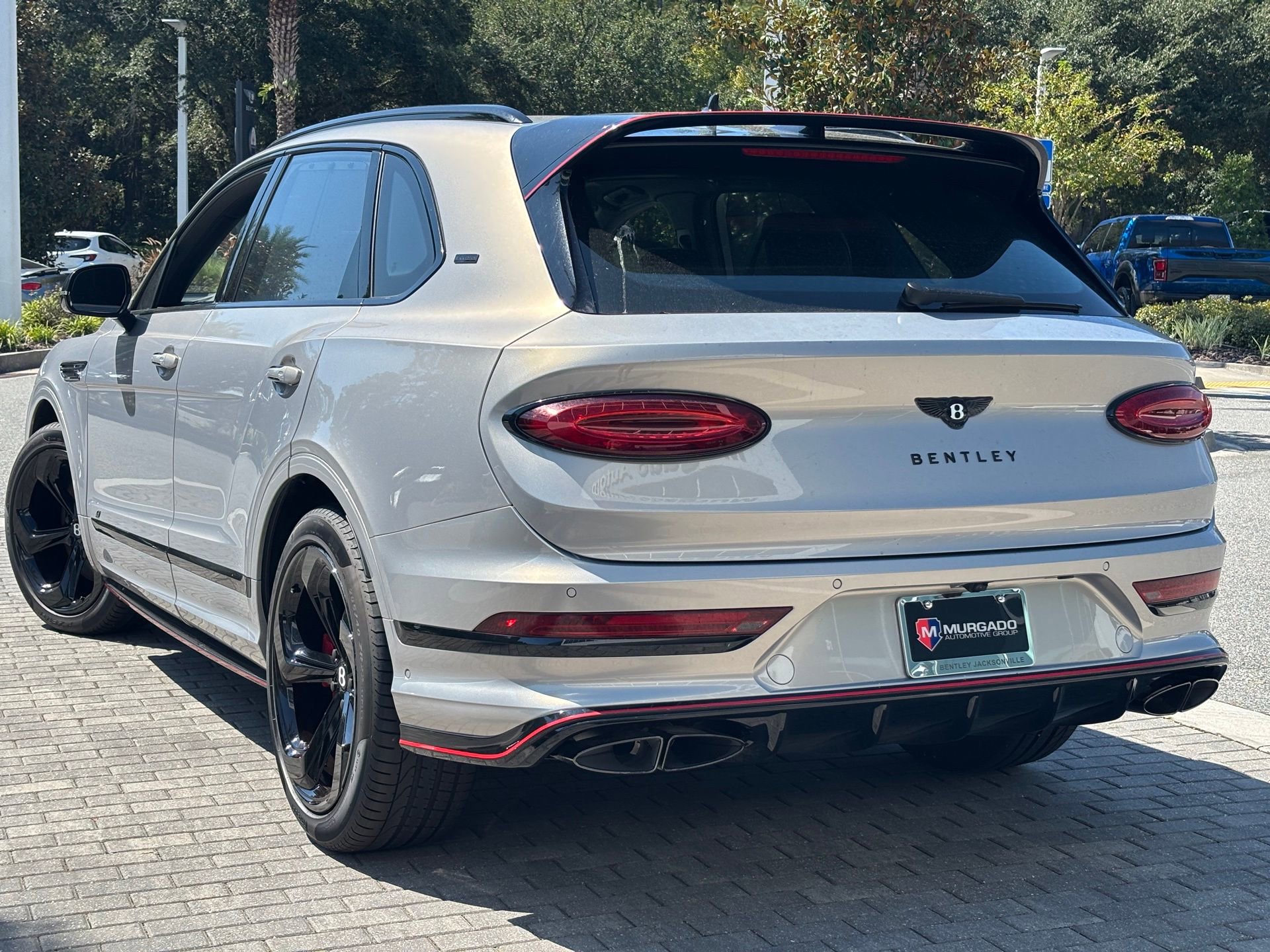 New 2025 Bentley Bentayga image 3
