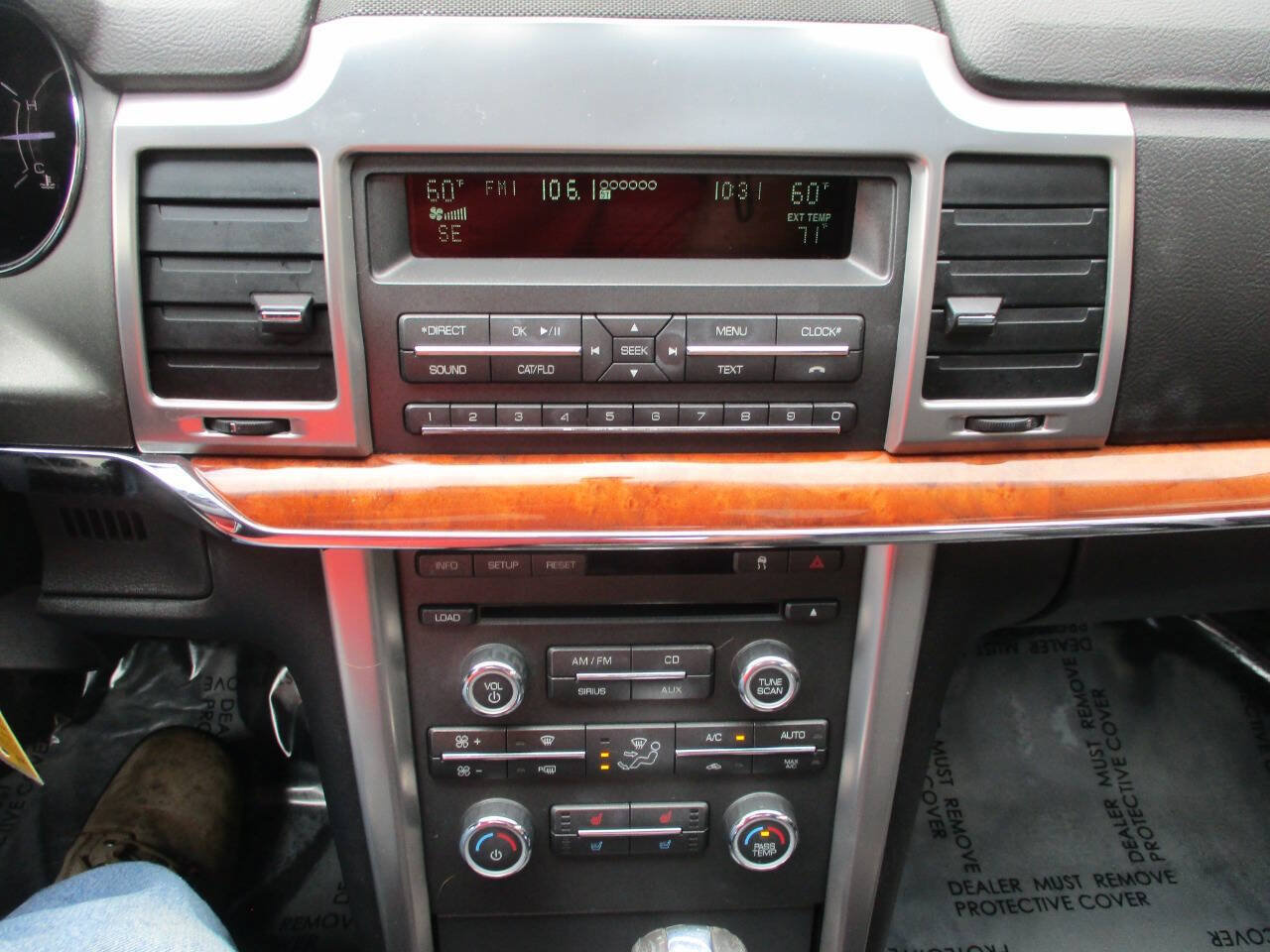 Used 2010 Lincoln MKZ FWD image 31