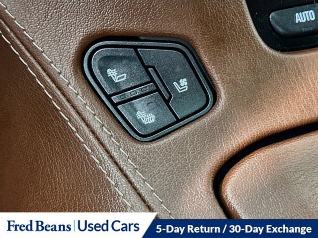 Used 2020 Chevrolet Suburban Premier AWD/4WD image 27