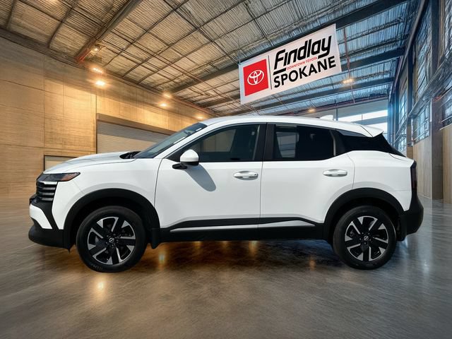 Used 2025 Nissan Kicks SV AWD/4WD image 3