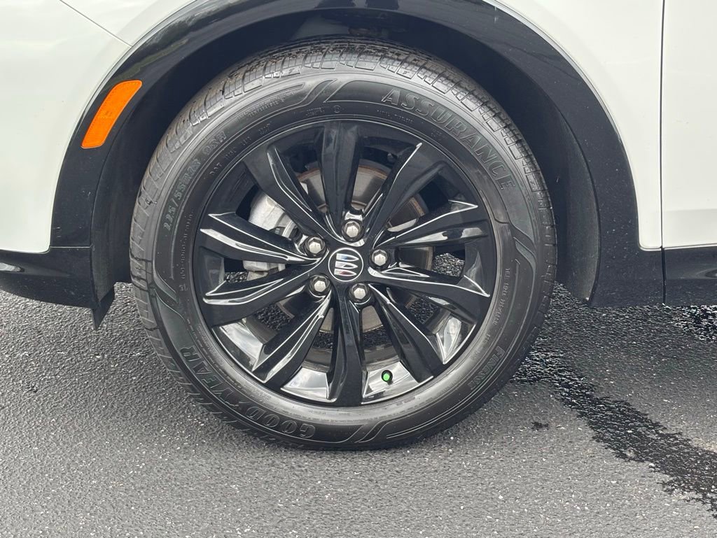 Used 2024 Buick Envista Sport Touring w/ Convenience I Package image 11