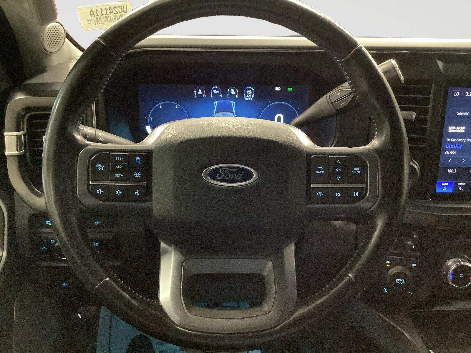 Used 2023 Ford F350 Lariat w/ Lariat Ultimate Package AWD/4WD image 13