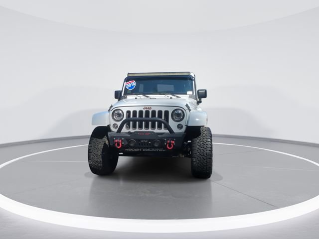 Used 2018 Jeep Wrangler Unlimited Sahara w/ Connectivity Group AWD/4WD image 3