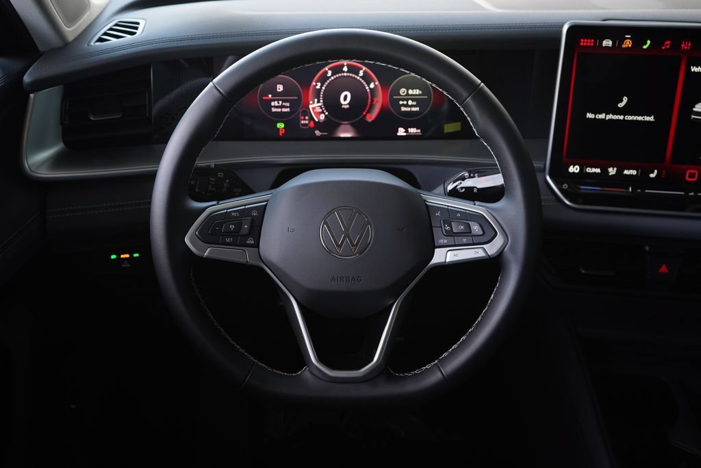 New 2026 Volkswagen Tiguan SE FWD image 10