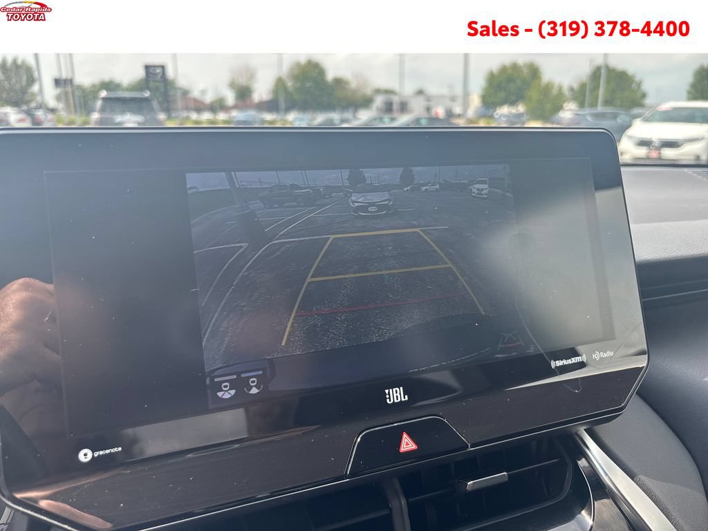 Certified 2022 Toyota Venza XLE AWD/4WD image 21