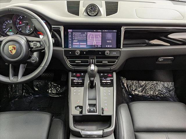 Certified 2025 Porsche Macan Turbo image 21